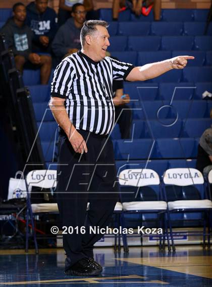 Thumbnail 1 in Harvard-Westlake vs. Loyola photogallery.