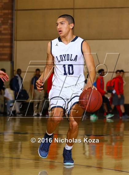 Thumbnail 3 in Harvard-Westlake vs. Loyola photogallery.