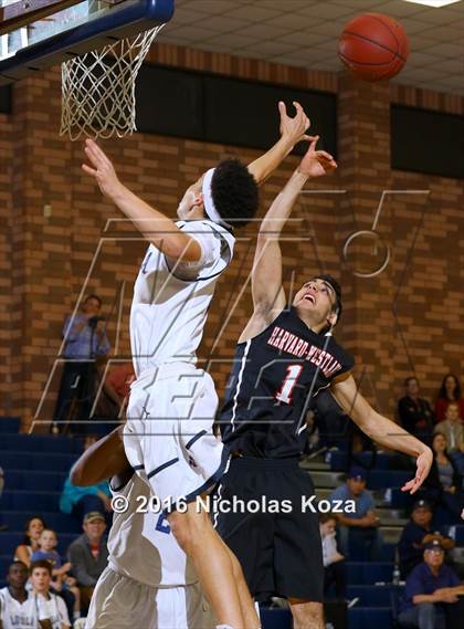 Thumbnail 1 in Harvard-Westlake vs. Loyola photogallery.