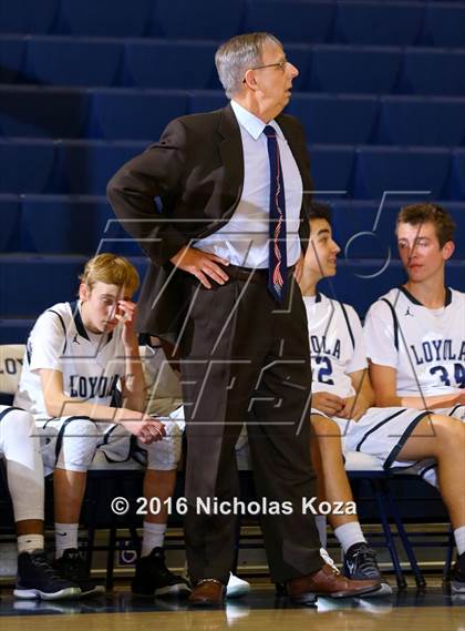 Thumbnail 1 in Harvard-Westlake vs. Loyola photogallery.