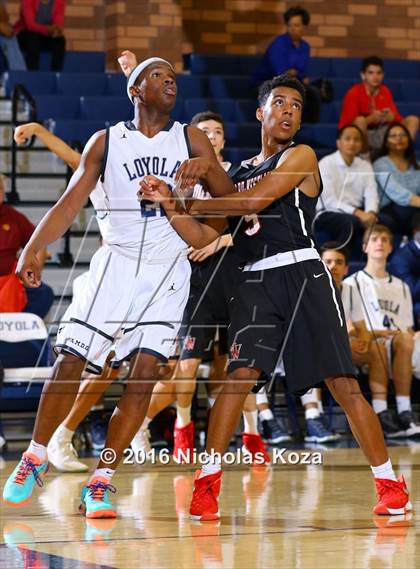 Thumbnail 1 in Harvard-Westlake vs. Loyola photogallery.