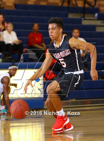 Thumbnail 2 in Harvard-Westlake vs. Loyola photogallery.
