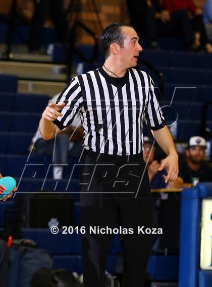 Thumbnail 3 in Harvard-Westlake vs. Loyola photogallery.