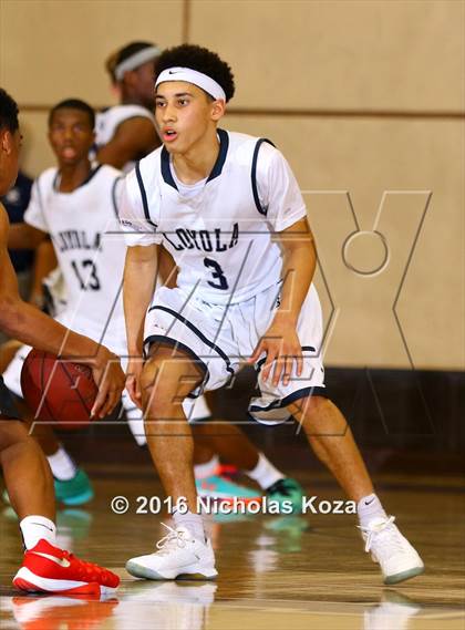 Thumbnail 1 in Harvard-Westlake vs. Loyola photogallery.