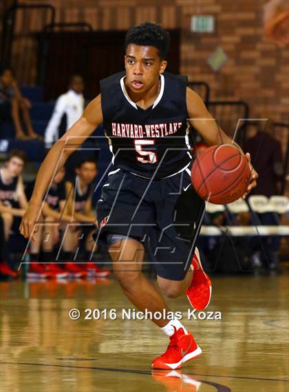 Thumbnail 1 in Harvard-Westlake vs. Loyola photogallery.