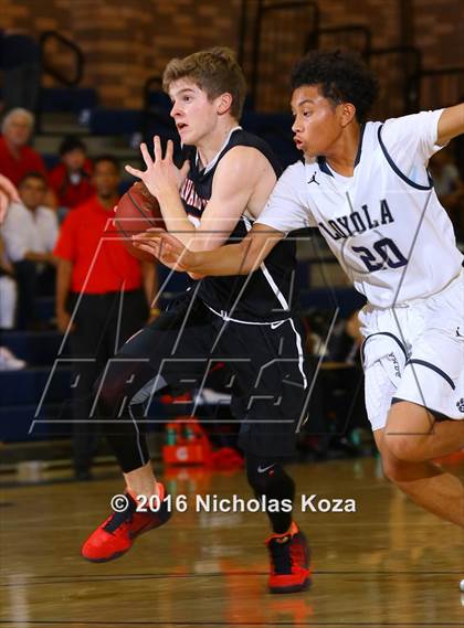Thumbnail 2 in Harvard-Westlake vs. Loyola photogallery.