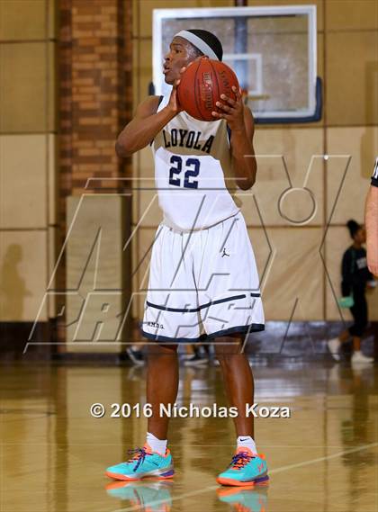 Thumbnail 1 in Harvard-Westlake vs. Loyola photogallery.