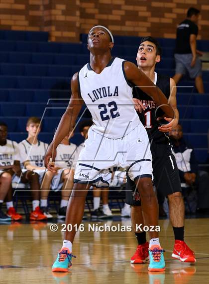 Thumbnail 3 in Harvard-Westlake vs. Loyola photogallery.