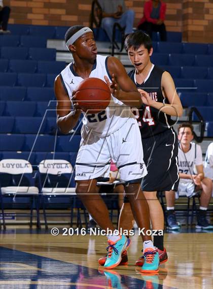 Thumbnail 3 in Harvard-Westlake vs. Loyola photogallery.