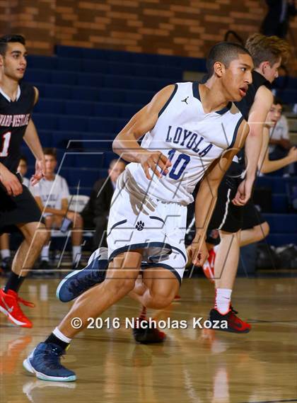 Thumbnail 3 in Harvard-Westlake vs. Loyola photogallery.