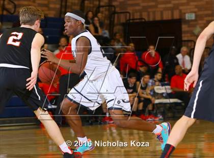 Thumbnail 3 in Harvard-Westlake vs. Loyola photogallery.