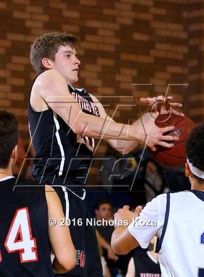 Thumbnail 1 in Harvard-Westlake vs. Loyola photogallery.