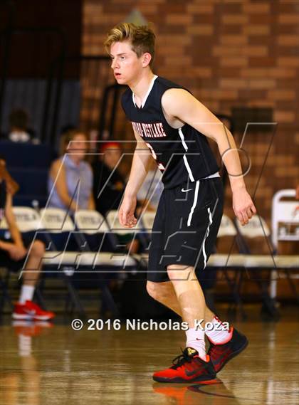 Thumbnail 3 in Harvard-Westlake vs. Loyola photogallery.