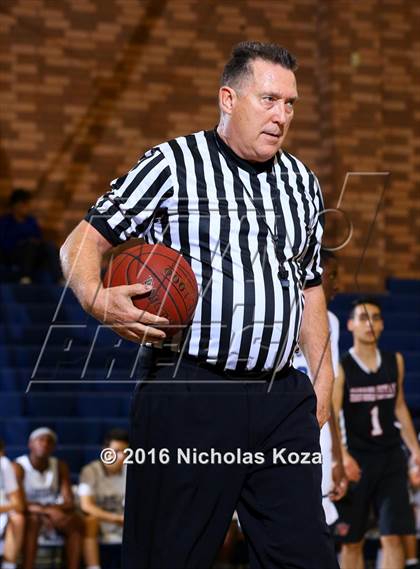 Thumbnail 2 in Harvard-Westlake vs. Loyola photogallery.