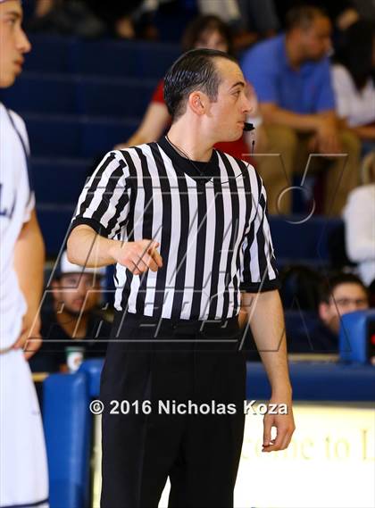 Thumbnail 2 in Harvard-Westlake vs. Loyola photogallery.