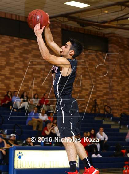 Thumbnail 1 in Harvard-Westlake vs. Loyola photogallery.