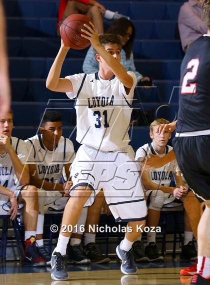 Thumbnail 2 in Harvard-Westlake vs. Loyola photogallery.