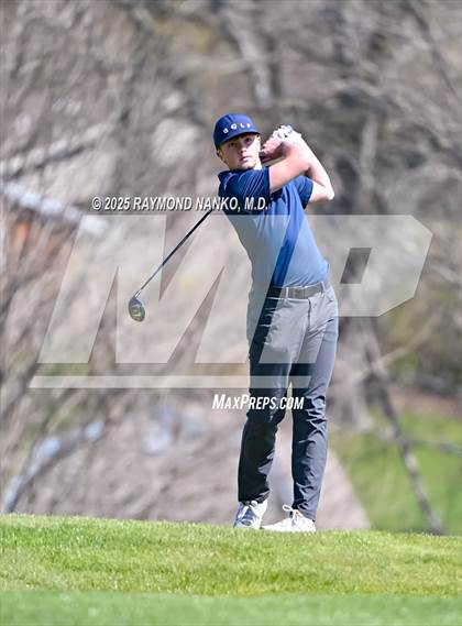 Thumbnail 3 in Yorktown Invitational  photogallery.