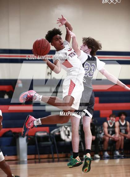 Thumbnail 2 in Viewpoint vs Valencia (6th Annual West Valley Varsity Basketball Tip-off Classic) photogallery.