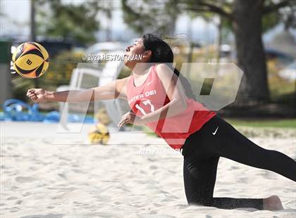 Thumbnail 2 in Trinity League Finals - Mater Dei photogallery.
