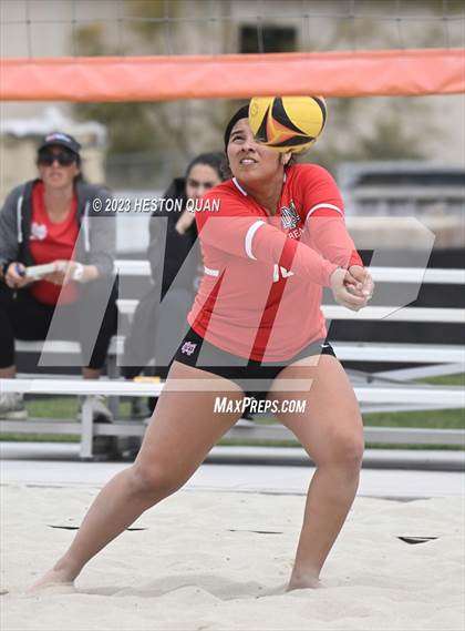 Thumbnail 2 in Trinity League Finals - Mater Dei photogallery.