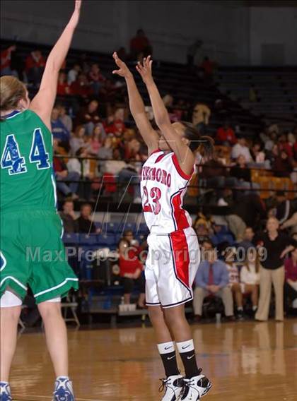 Thumbnail 2 in Muhlenberg North vs Owensboro (3rd Region Tournament) photogallery.