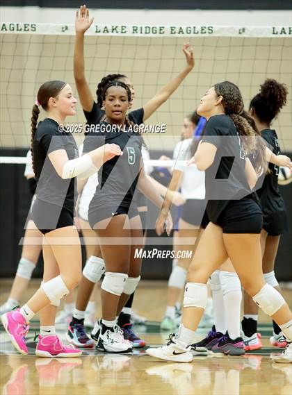 Thumbnail 2 in JV: Weatherford vs Lake Ridge photogallery.