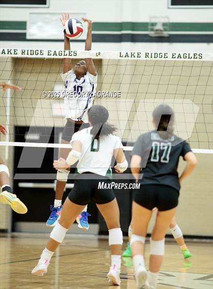 Thumbnail 1 in JV: Weatherford vs Lake Ridge photogallery.