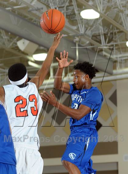 Thumbnail 3 in Beverly Hills vs. Capital Christian (MaxPreps Holiday Classic) photogallery.