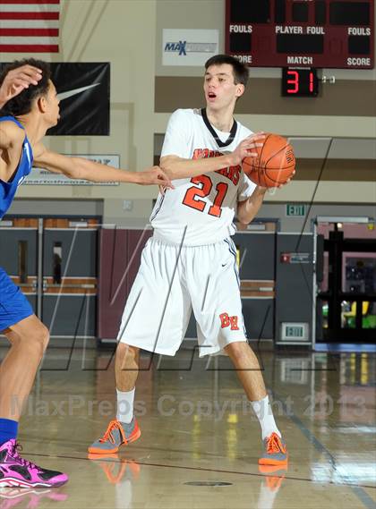 Thumbnail 2 in Beverly Hills vs. Capital Christian (MaxPreps Holiday Classic) photogallery.