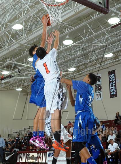 Thumbnail 1 in Beverly Hills vs. Capital Christian (MaxPreps Holiday Classic) photogallery.