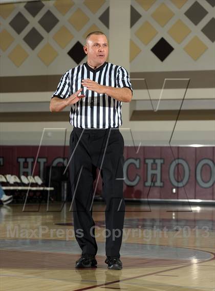 Thumbnail 3 in Beverly Hills vs. Capital Christian (MaxPreps Holiday Classic) photogallery.