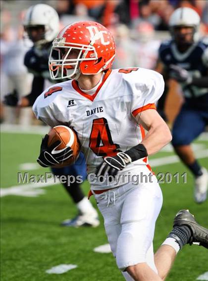 Thumbnail 3 in Hillside vs. Davie (NCHSAA 4A Final) photogallery.