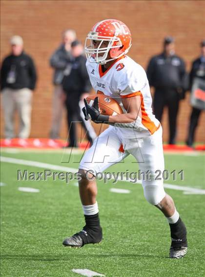 Thumbnail 3 in Hillside vs. Davie (NCHSAA 4A Final) photogallery.