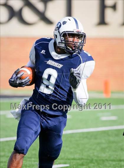 Thumbnail 1 in Hillside vs. Davie (NCHSAA 4A Final) photogallery.