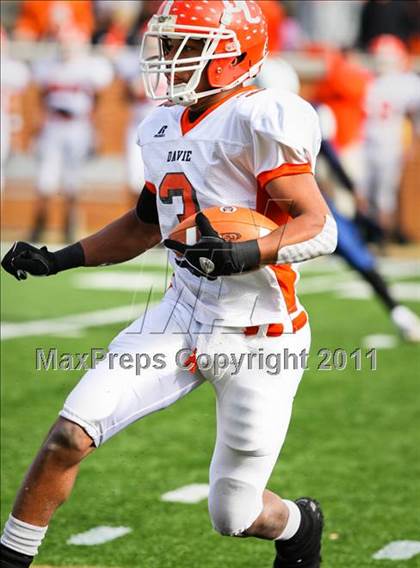 Thumbnail 2 in Hillside vs. Davie (NCHSAA 4A Final) photogallery.