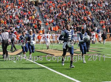 Thumbnail 1 in Hillside vs. Davie (NCHSAA 4A Final) photogallery.
