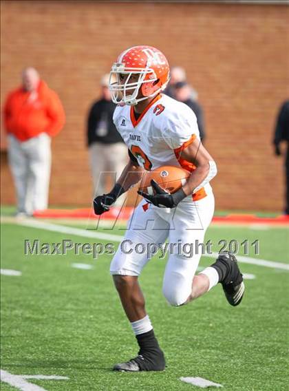 Thumbnail 1 in Hillside vs. Davie (NCHSAA 4A Final) photogallery.