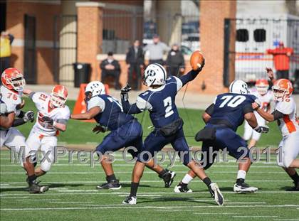 Thumbnail 2 in Hillside vs. Davie (NCHSAA 4A Final) photogallery.
