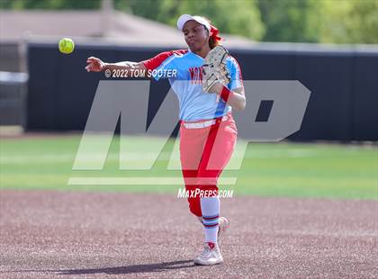 Thumbnail 3 in Centennial vs. Monterey (UIL 5A Regional Semifinals) photogallery.