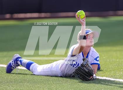 Thumbnail 3 in Centennial vs. Monterey (UIL 5A Regional Semifinals) photogallery.