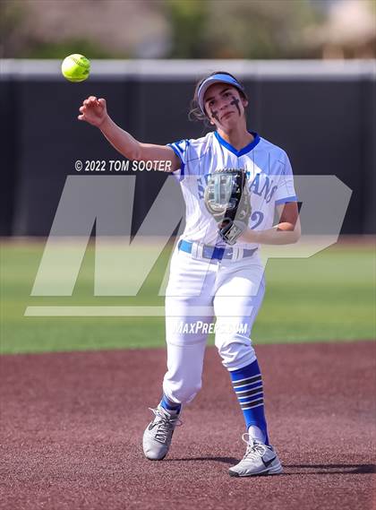 Thumbnail 2 in Centennial vs. Monterey (UIL 5A Regional Semifinals) photogallery.