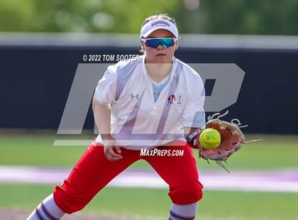 Thumbnail 2 in Centennial vs. Monterey (UIL 5A Regional Semifinals) photogallery.