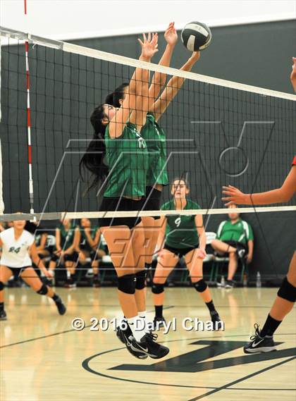 Thumbnail 3 in Mayfield @ Monrovia photogallery.