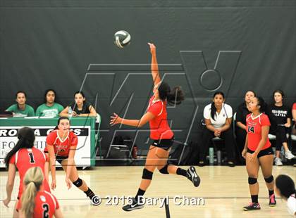Thumbnail 1 in Mayfield @ Monrovia photogallery.