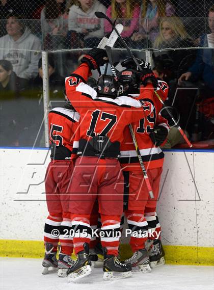 Thumbnail 2 in Fairfield Warde/Ludlowe vs. Branford (CIAC D2 Quarterfinal) photogallery.