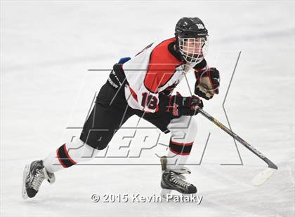 Thumbnail 2 in Fairfield Warde/Ludlowe vs. Branford (CIAC D2 Quarterfinal) photogallery.