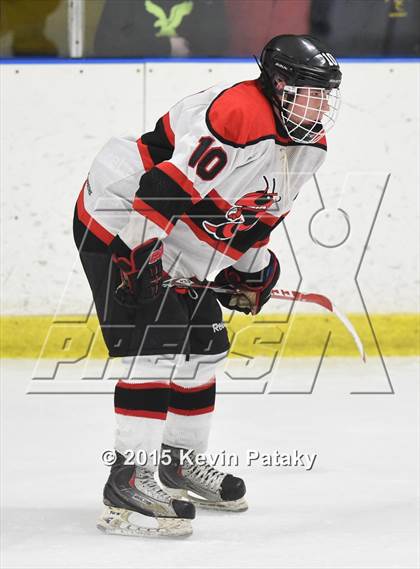 Thumbnail 2 in Fairfield Warde/Ludlowe vs. Branford (CIAC D2 Quarterfinal) photogallery.