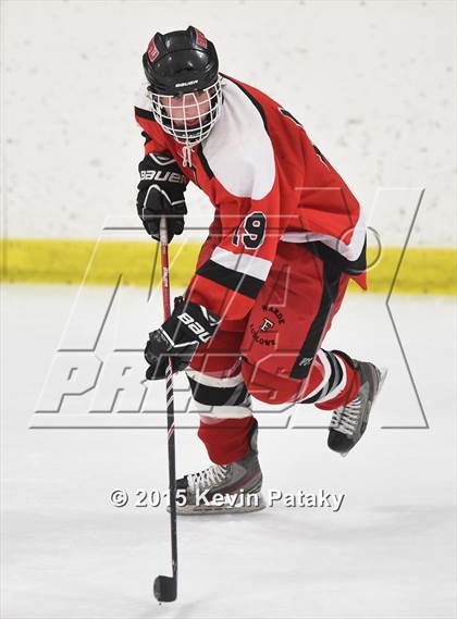Thumbnail 2 in Fairfield Warde/Ludlowe vs. Branford (CIAC D2 Quarterfinal) photogallery.