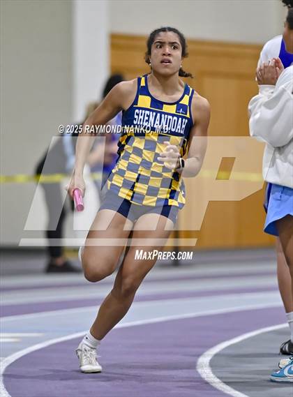 Thumbnail 1 in Taylor HSR Qualifier (4 x 200m Relay) photogallery.